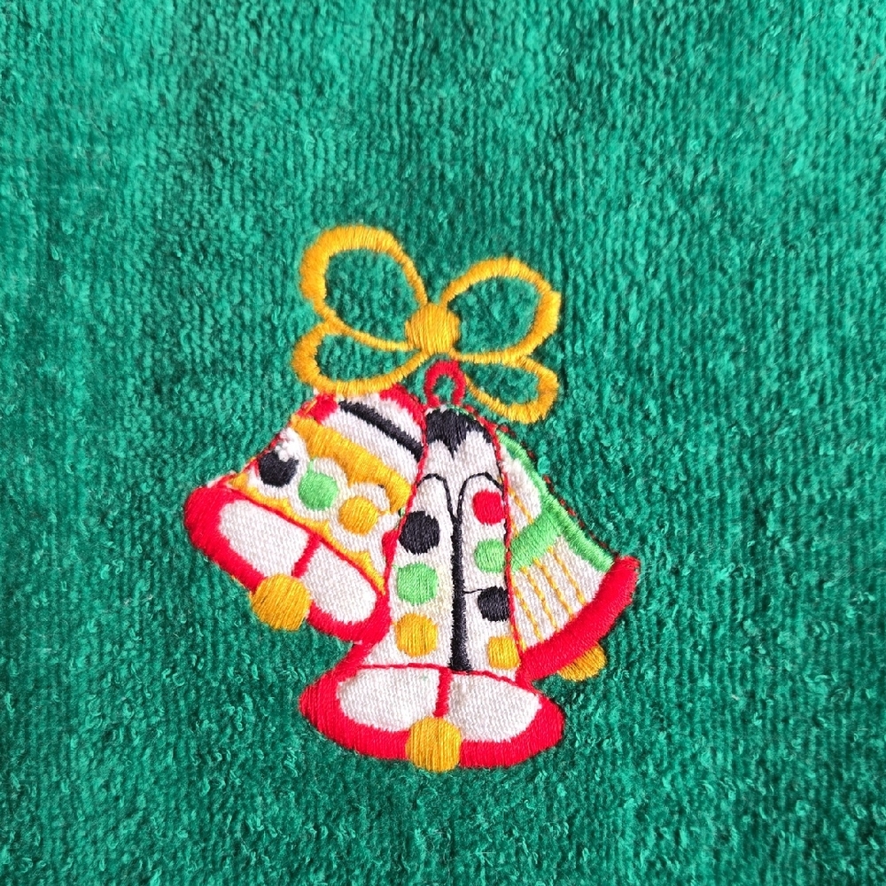 Vintage Holiday Bell Fingertip Towel